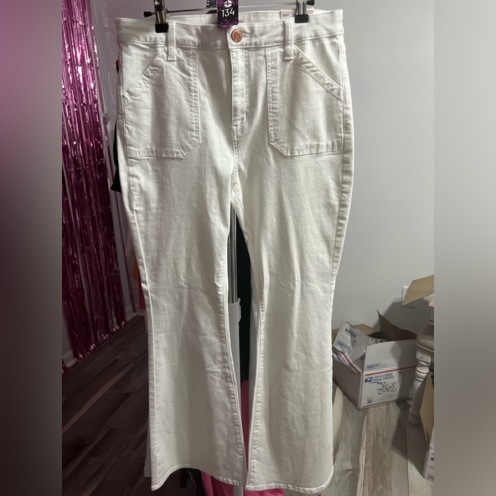 NWT SO White Pants // Size 13 (31w)